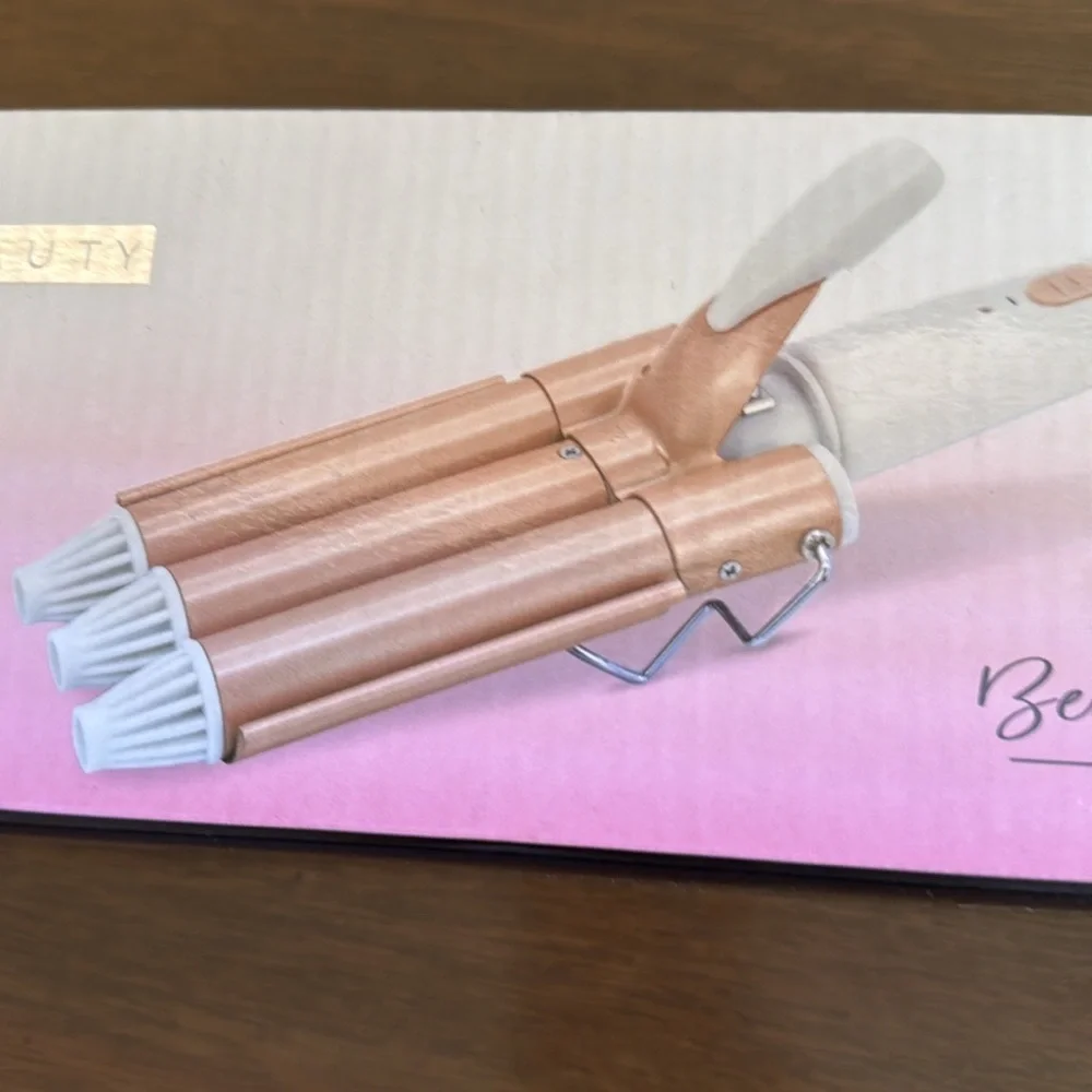 New in box Bling Beauty Beach waves curling wand - Picture 4 of 5